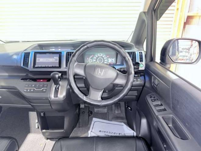 ステップワゴン2.0 L 4WD　下廻防錆 2000