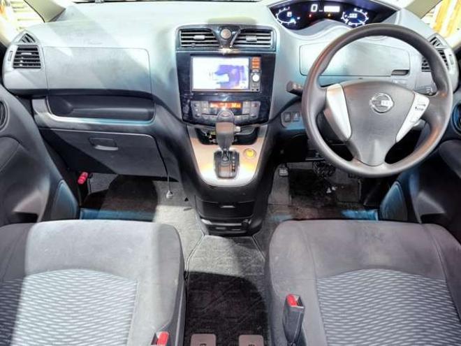 セレナ2.0 20X 4WD　下廻防錆TVナビBカメETCエンスタ 2000