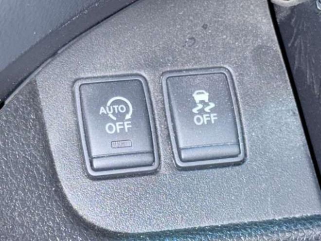 セレナ2.0 20X 4WD　下廻防錆TVナビBカメETCエンスタ 2000