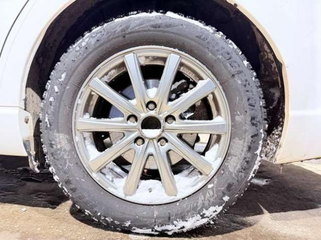 アベンシスワゴン2.0 Xi　防錆塗装TVナビエンスタ夏冬タイヤETCドラレコ 2WD 2000