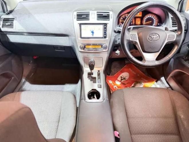 アベンシスワゴン2.0 Xi　防錆塗装TVナビエンスタ夏冬タイヤETCドラレコ 2WD 2000