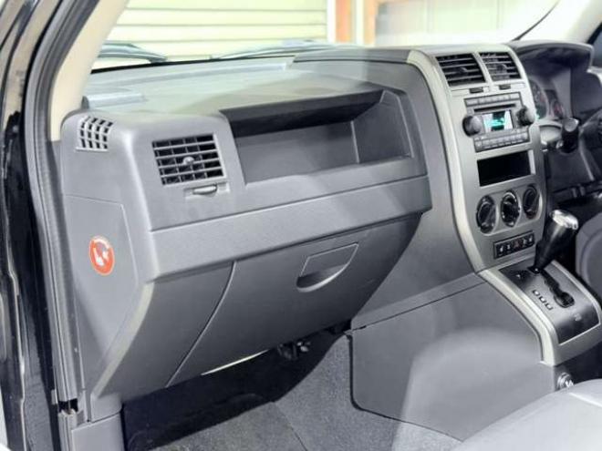 クライスラー・ジープパトリオット リミテッド 4WD　下廻防錆 正規輸入車 2400