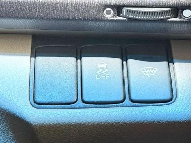 オデッセイ2.4 M 4WD　防錆塗装TVナビBカメETC 2400