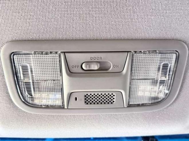 オデッセイ2.4 M 4WD　防錆塗装TVナビBカメETC 2400