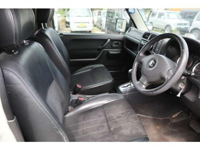 ジムニーランドベンチャー 4WD　AT・4WD・ターボ・修復なし・R8/6月 660