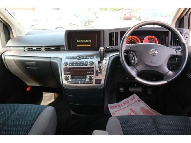 エルグランド2.5 ライダーS 4WD　スマートキー・左パワスラ・TV・Bカメラ・Tチェーン・ローダウン・8万キロ 2500