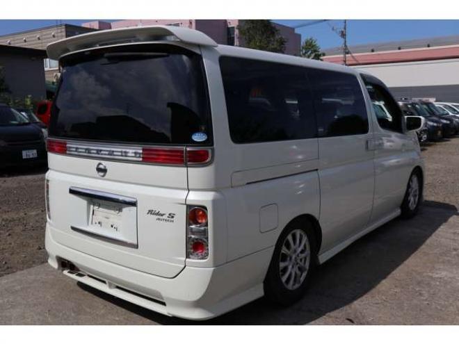 エルグランド2.5 ライダーS 4WD　スマートキー・左パワスラ・TV・Bカメラ・Tチェーン・ローダウン・8万キロ 2500