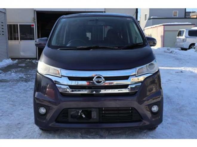 デイズX 4WD　ナビ・TV・バックカメラ・アイドリングストップ・R9/9月・走行すくない1.6万キロ 660