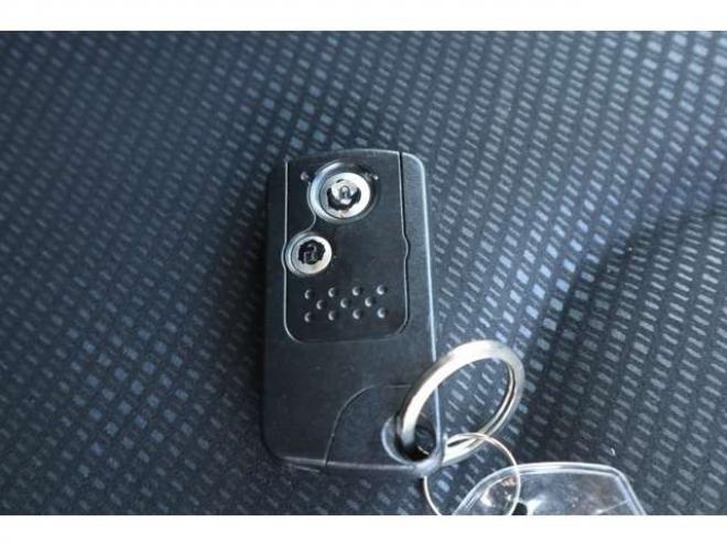 フィット1.3 G スマートセレクション ファインスタイル 4WD　スマートキー・ナビ・TV・バックカメラ・6.1万キロ 1300