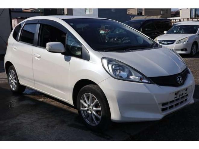 フィット1.3 G スマートセレクション ファインスタイル 4WD　スマートキー・ナビ・TV・バックカメラ・6.1万キロ 1300