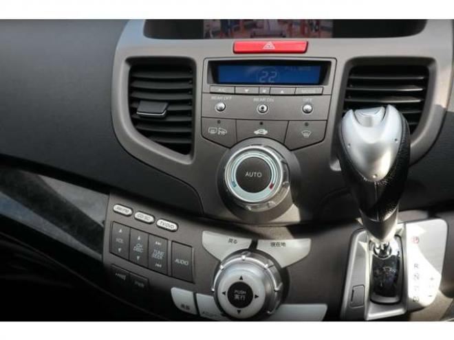 オデッセイ2.4 アブソルート 4WD　ナビ・TV・バックカメラ・Tチェーン式 2400