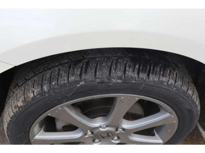 オデッセイ2.4 アブソルート 4WD　ナビ・TV・バックカメラ・Tチェーン式 2400