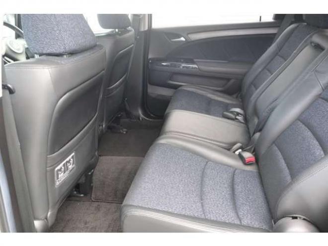 オデッセイ2.4 アブソルート 4WD　ナビ・TV・バックカメラ・Tチェーン式 2400