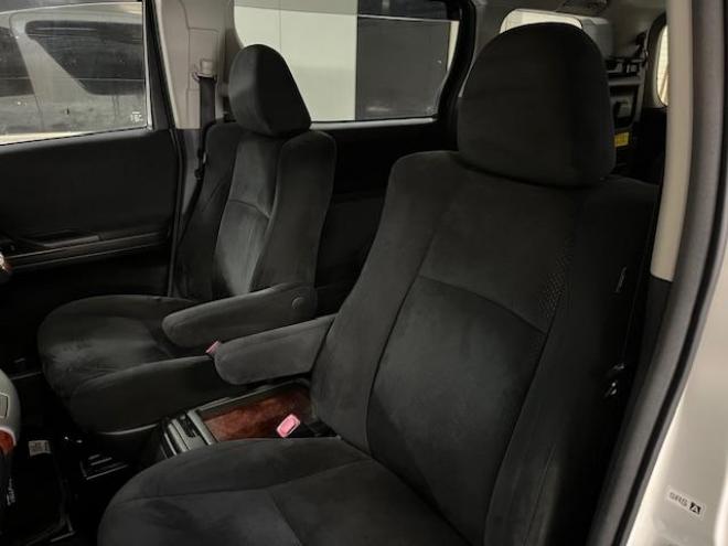 ヴェルファイア本州仕入　禁煙車　両側パワースライドドア　社外１８インチブラポリＡＷ　社外１７ＡＷ＋スタッドレスタイヤ付　ＫＥＮＷＯＯＤナビ　フルセグ地デジ　ＤＶＤ再生　Ｂｌｕｅｔｏｏｔｈオーディオ　バックカメラ 4WD 2400 5Dr