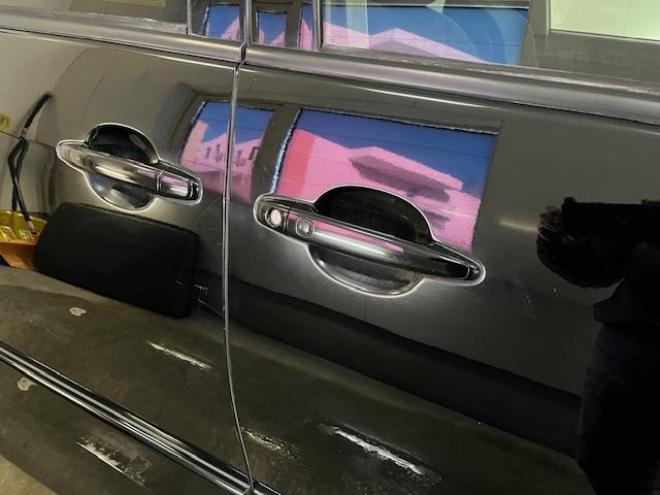 エスティマワンオーナー　寒冷地仕様　禁煙車　両側パワースライドドア　パワーバックドア　純正１８インチＡＷ　純正１６ＡＷ＋スタッドレスタイヤ　純正ナビ　フルセグ地デジ　ＤＶＤ再生　Ｂｌｕｅｔｏｏｔｈ　バックカメラ 4WD 2400 5Dr