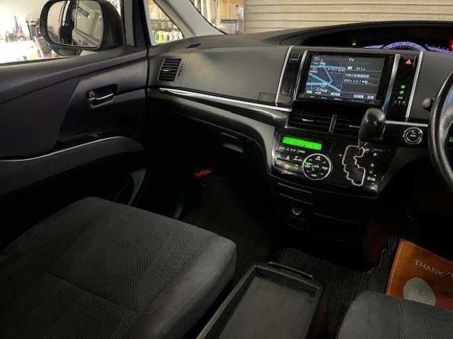 エスティマワンオーナー　寒冷地仕様　禁煙車　両側パワースライドドア　パワーバックドア　純正１８インチＡＷ　純正１６ＡＷ＋スタッドレスタイヤ　純正ナビ　フルセグ地デジ　ＤＶＤ再生　Ｂｌｕｅｔｏｏｔｈ　バックカメラ 4WD 2400 5Dr