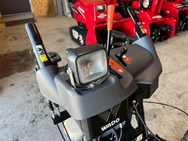 除雪機WADO　SXC1070H！オーガ上下電動油圧式！左右旋回レバー！電動シューター