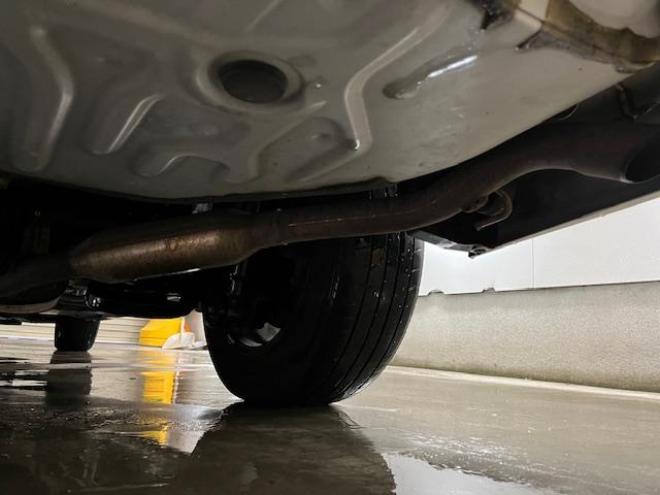 ヴォクシー本州仕入　ワンオーナー　アルパインリアモニター　ストラーダナビ　フルセグ地デジ　ＤＶＤ再生　Ｂｌｕｅｔｏｏｔｈオーディオ　バックカメラ　純正エンジンスターター　純正ＬＥＤヘッドライト　純正ＥＴＣ 4WD 2000 5Dr