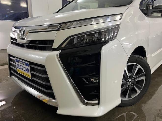 ヴォクシー本州仕入　ワンオーナー　アルパインリアモニター　ストラーダナビ　フルセグ地デジ　ＤＶＤ再生　Ｂｌｕｅｔｏｏｔｈオーディオ　バックカメラ　純正エンジンスターター　純正ＬＥＤヘッドライト　純正ＥＴＣ 4WD 2000 5Dr