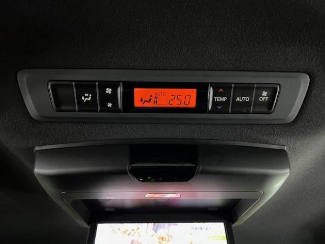 ヴォクシー本州仕入　ワンオーナー　アルパインリアモニター　ストラーダナビ　フルセグ地デジ　ＤＶＤ再生　Ｂｌｕｅｔｏｏｔｈオーディオ　バックカメラ　純正エンジンスターター　純正ＬＥＤヘッドライト　純正ＥＴＣ 4WD 2000 5Dr