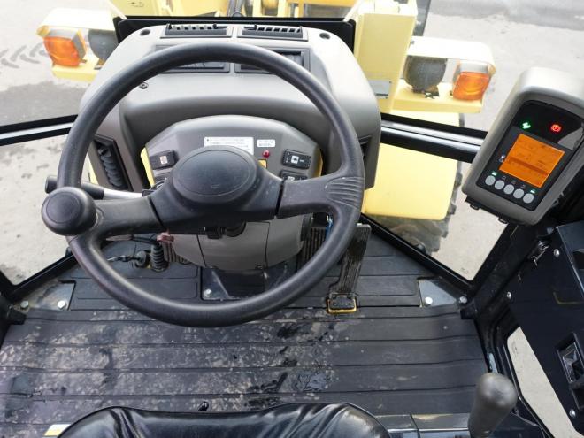 ホイールローダヤンマー V4-7  バケット容量0.5m3