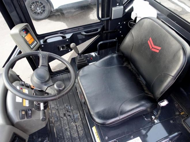 ホイールローダヤンマー V4-7  バケット容量0.5m3