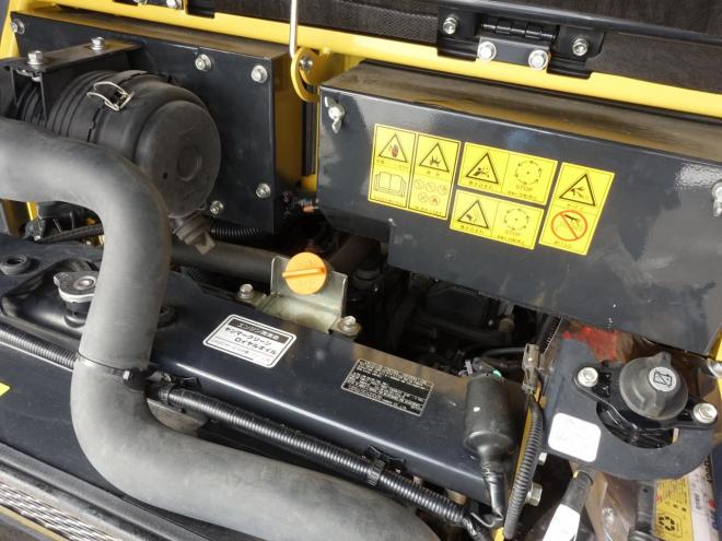 ホイールローダヤンマー V4-7  バケット容量0.5m3