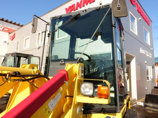 ホイールローダヤンマー V4-7  バケット容量0.5m3