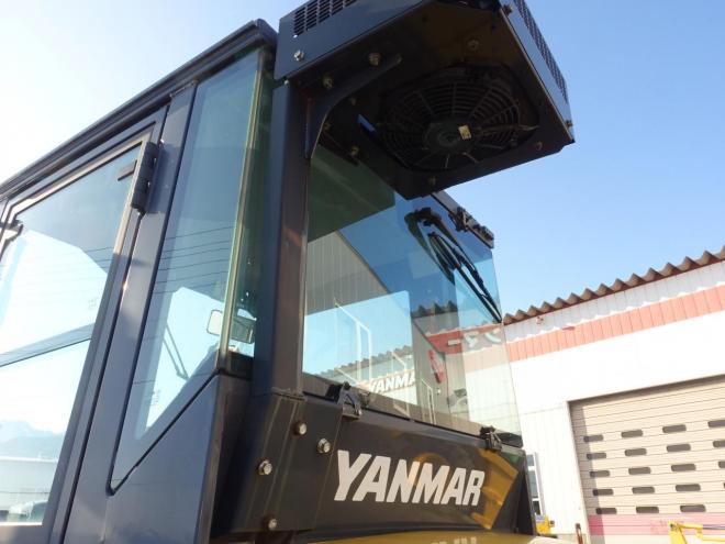 ホイールローダヤンマー V4-7  バケット容量0.5m3