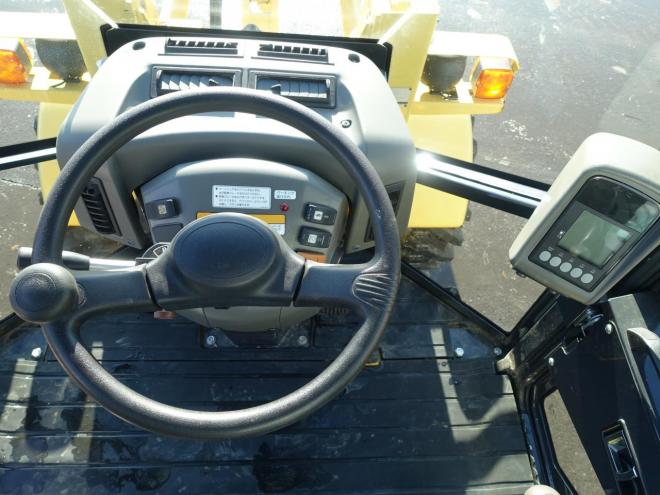 ホイールローダヤンマー V4-7  バケット容量0.5m3