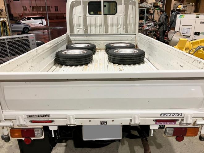 ダイナ中古　4WD　平ボディ