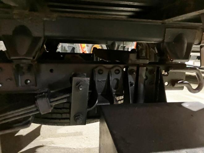 ダイナ中古　4WD　平ボディ