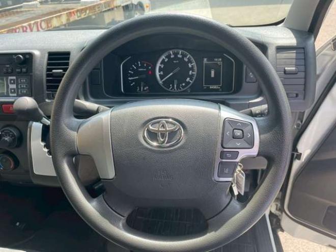 ハイエースバン2.8 中温冷凍バン ロング ディーゼルターボ 4WD　 2800