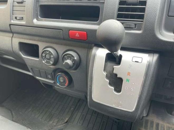 ハイエースバン2.8 DX ロング ディーゼルターボ 4WD　 2800