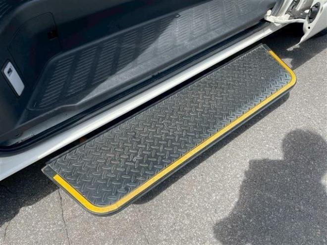 ハイエースバン2.8 ウェルキャブ Bタイプ ロング ディーゼルターボ 4WD　 福祉車両 2800