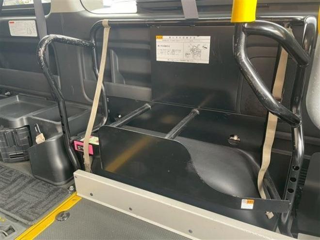 ハイエースバン3.0 ウェルキャブ Bタイプ ロング ディーゼルターボ 4WD　 福祉車両 3000