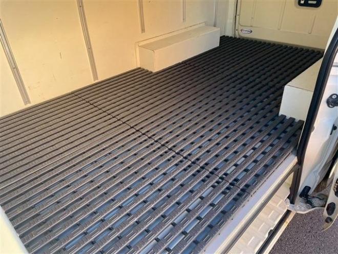 ハイエースバン3.0 低温冷凍バン ロング ディーゼルターボ 4WD　 3000