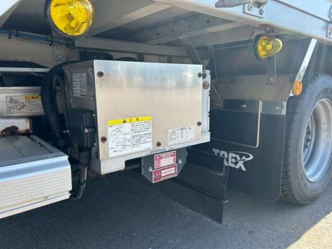 デュトロウイング　TKG-XZU720M 日本トレクス　 2WD 4000