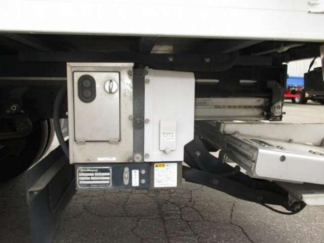 キャンター冷凍バン　TKG-FEB80　菱重　 2WD 2990