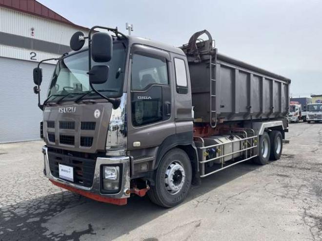 ギガ深ダンプ　LKG-CYZ77AM 新明和工業　 2WD 9830