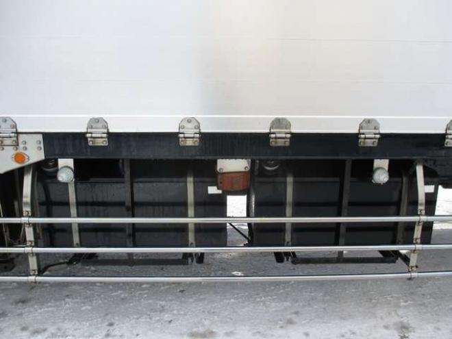 クオンチップ運搬車　ADG-CD4ZA　クオン　 2WD 13070