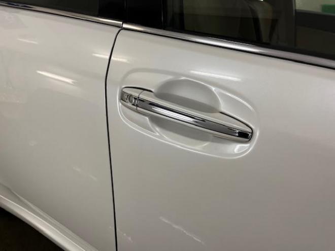 クラウン本州仕入　後期型　Ｂｌｕｅｔｏｏｔｈ　純正ＨＤＤナビ　フルセグ地デジ　ＤＶＤ再生　ミュージックサーバー　バック＆サイドカメラ　クルーズコントロール　両席パワーシート　前後コーナーセンサー　純正ＥＴＣ 4WD 2500 4Dr