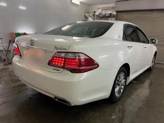 クラウン本州仕入　後期型　Ｂｌｕｅｔｏｏｔｈ　純正ＨＤＤナビ　フルセグ地デジ　ＤＶＤ再生　ミュージックサーバー　バック＆サイドカメラ　クルーズコントロール　両席パワーシート　前後コーナーセンサー　純正ＥＴＣ 4WD 2500 4Dr