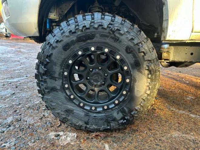 ハイラックスサーフ3.4 SSR-X 4WD　アルミホイール　エアコン　パワステ　パワーウィンドウ　キーレスエントリー　アルミホイール　社外ナビ　バックカメラ　リフトアップ　ETC 3400