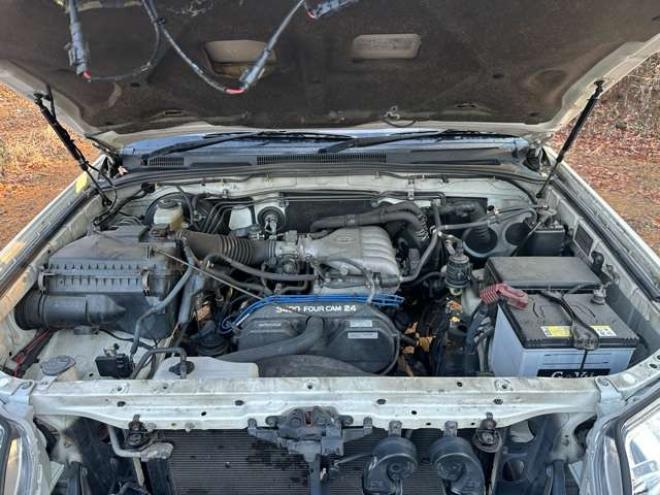 ハイラックスサーフ3.4 SSR-X 4WD　アルミホイール　エアコン　パワステ　パワーウィンドウ　キーレスエントリー　アルミホイール　社外ナビ　バックカメラ　リフトアップ　ETC 3400