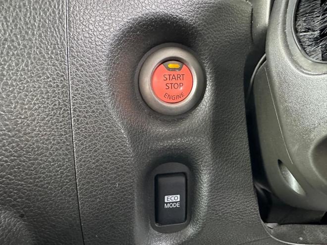 キューブ 4WD 1500 5Dr