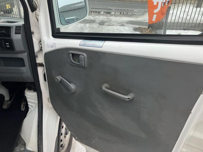 NT100クリッパーDX　4WD 4WD 660 2Dr