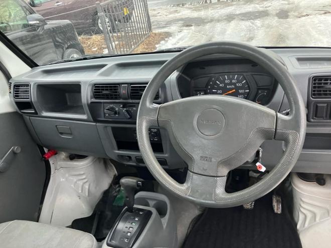 NT100クリッパーDX　4WD 4WD 660 2Dr