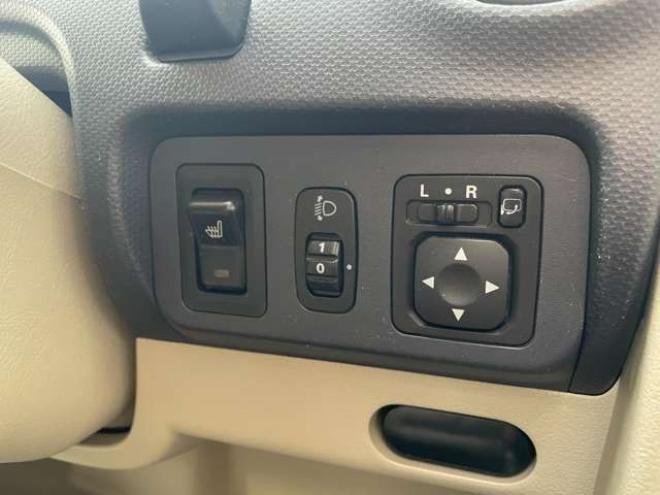 eKワゴンMX 4WD　1年間走行距離無制限保証/4速AT/走行30000キロ/夏冬タイヤ付き/キーレス/シートヒーター/車検整備2年付き/法定整備/禁煙車/修復歴無し 660