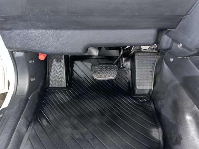 コンフォート元教習車ガソリンデラックス　5MT!検新規(2年付)市内コ・ミ・コ・ミ 2WD 2000